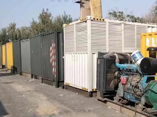 梅江200KW柴油发电机机组每小时油耗是多少？
